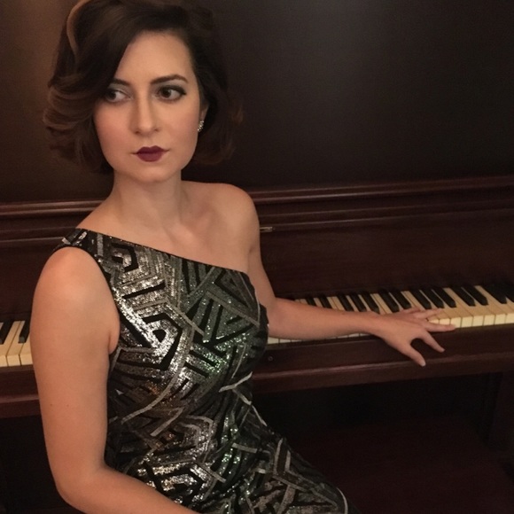 Meet your Posher, Emily - Picture 2 of 13